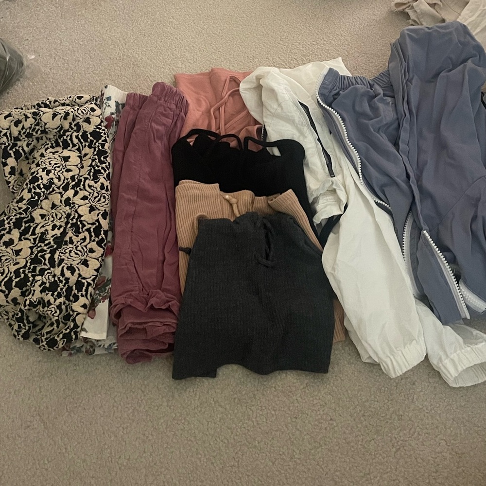Brandy Melville clothing bundle